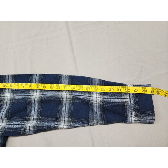 Field & Stream Men’s Button Up Flannel Blue Black  Gray Plaid Size L - Picture 6 of 7
